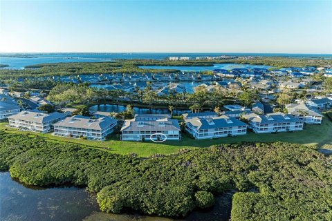Condo in Bradenton, Florida, 2 bedrooms  № 1517651 - photo 7