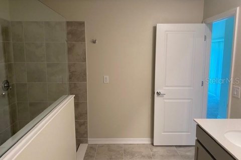 Casa en alquiler en Kissimmee, Florida, 4 dormitorios, 241.55 m2 № 1851229 - foto 17