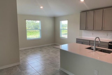 Casa en alquiler en Kissimmee, Florida, 4 dormitorios, 241.55 m2 № 1851229 - foto 4