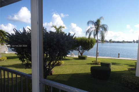 Condominio en Aventura, Florida, 2 dormitorios № 1997953