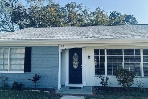 House in Hudson, Florida 2 bedrooms, 83.61 sq.m. № 2218671
