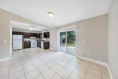 Villa ou maison à vendre à Pompano Beach, Floride: 3 chambres, 123.65 m2 № 1945957 - photo 7