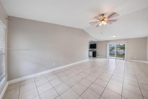 Villa ou maison à vendre à Pompano Beach, Floride: 3 chambres, 123.65 m2 № 1945957 - photo 20