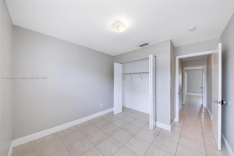 Villa ou maison à vendre à Pompano Beach, Floride: 3 chambres, 123.65 m2 № 1945957 - photo 13