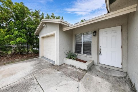 Villa ou maison à vendre à Pompano Beach, Floride: 3 chambres, 123.65 m2 № 1945957 - photo 6