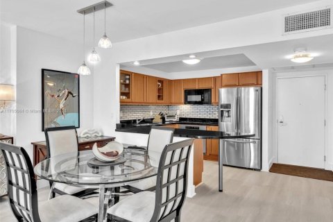 Купить кондоминиум в Майами-Бич, Флорида 1 спальня, 81.75м2, № 1986632 - фото 12