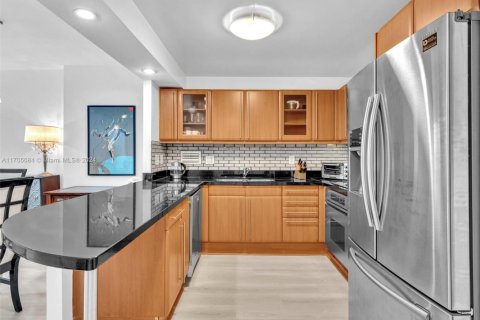 Купить кондоминиум в Майами-Бич, Флорида 1 спальня, 81.75м2, № 1986632 - фото 11