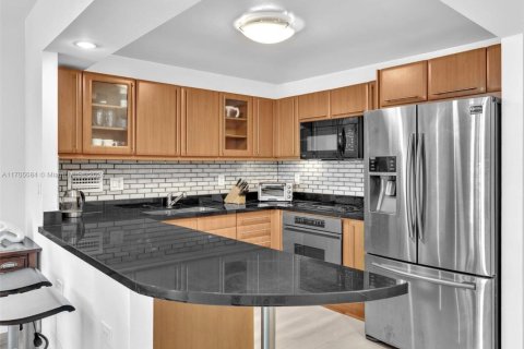 Купить кондоминиум в Майами-Бич, Флорида 1 спальня, 81.75м2, № 1986632 - фото 10