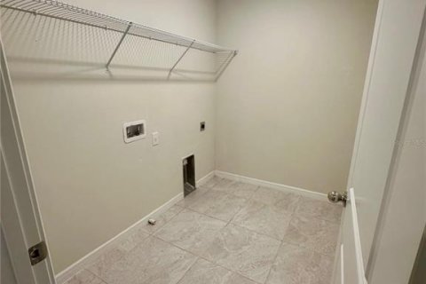 Villa ou maison à louer à Kissimmee, Floride: 5 chambres, 247.12 m2 № 2238694 - photo 15