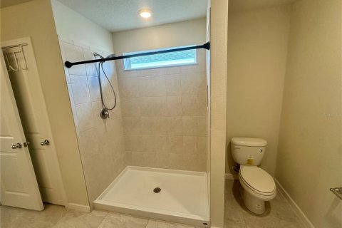 Villa ou maison à louer à Kissimmee, Floride: 5 chambres, 247.12 m2 № 2238694 - photo 11