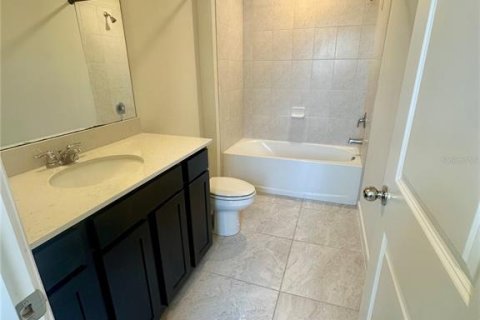 Villa ou maison à louer à Kissimmee, Floride: 5 chambres, 247.12 m2 № 2238694 - photo 14