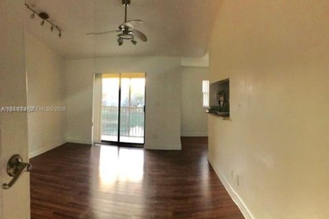 Condo in Sunrise, Florida, 1 bedroom  № 2046355 - photo 6