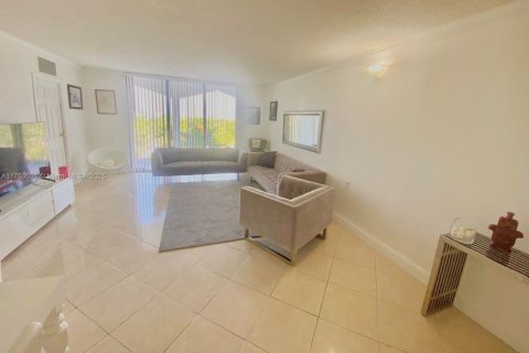 Condo à Bal Harbour, Floride, 2 chambres  № 2035365