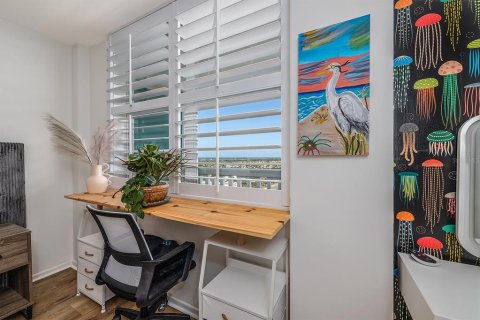 Condo in Daytona Beach, Florida, 1 bedroom  № 1817555 - photo 17