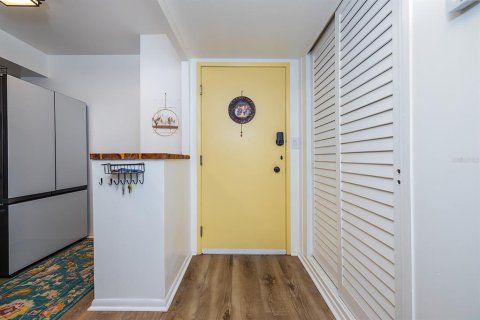 Condo in Daytona Beach, Florida, 1 bedroom  № 1817555 - photo 24