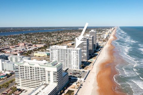 Condo in Daytona Beach, Florida, 1 bedroom  № 1817555 - photo 5