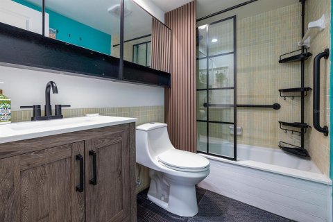 Condo in Daytona Beach, Florida, 1 bedroom  № 1817555 - photo 18