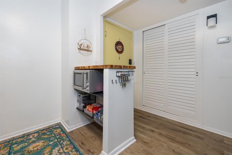 Condo in Daytona Beach, Florida, 1 bedroom  № 1817555 - photo 7