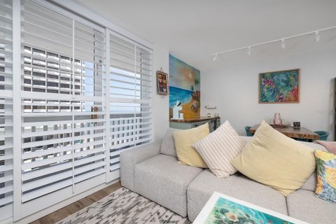 Condo in Daytona Beach, Florida, 1 bedroom  № 1817555 - photo 14