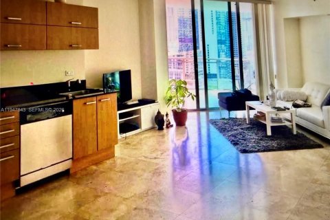 Condominio en venta en Miami, Florida, 1 dormitorio, 71.35 m2 № 2154455 - foto 7