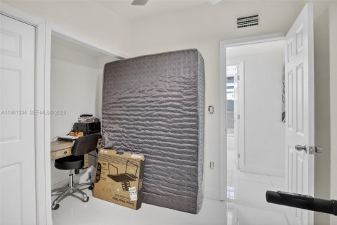 House in Lauderhill, Florida 4 bedrooms, 139.73 sq.m. № 2049273 - photo 30