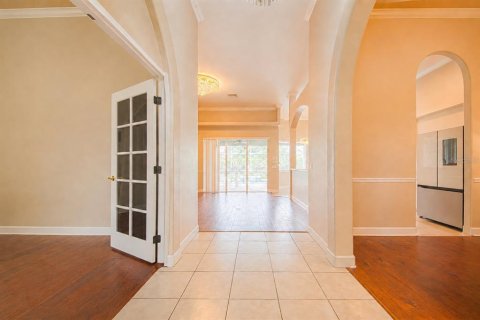 House in Winter Haven, Florida 5 bedrooms, 246.47 sq.m. № 2129148 - photo 11