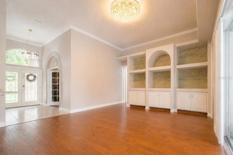 House in Winter Haven, Florida 5 bedrooms, 246.47 sq.m. № 2129148 - photo 13