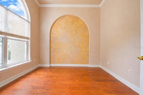 House in Winter Haven, Florida 5 bedrooms, 246.47 sq.m. № 2129148 - photo 10