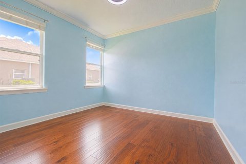 House in Winter Haven, Florida 5 bedrooms, 246.47 sq.m. № 2129148 - photo 25