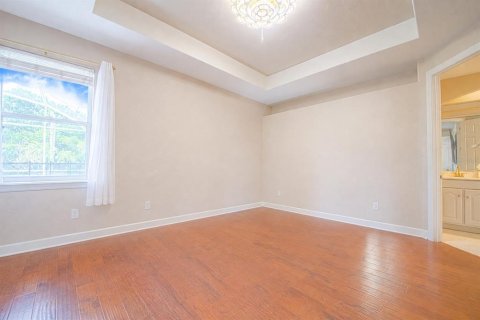 House in Winter Haven, Florida 5 bedrooms, 246.47 sq.m. № 2129148 - photo 22