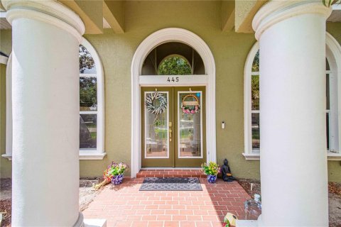House in Winter Haven, Florida 5 bedrooms, 246.47 sq.m. № 2129148 - photo 5
