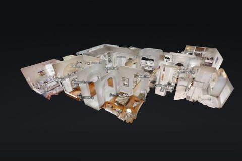 House in Winter Haven, Florida 5 bedrooms, 246.47 sq.m. № 2129148 - photo 6