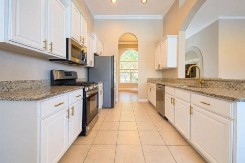 House in Winter Haven, Florida 5 bedrooms, 246.47 sq.m. № 2129148 - photo 19