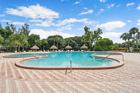 Condominio en venta en Margate, Florida, 1 dormitorio, 66.89 m2 № 1983520 - foto 16