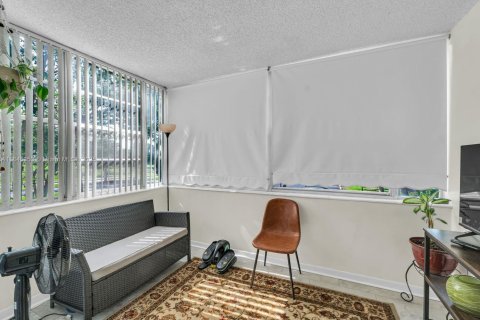 Condominio en venta en Margate, Florida, 1 dormitorio, 66.89 m2 № 1983520 - foto 11