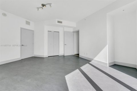 Купить кондоминиум в Майами, Флорида 3 спальни, 224.36м2, № 2019606 - фото 21