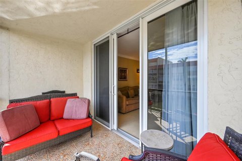 Copropriété à vendre à Pompano Beach, Floride: 2 chambres, 99.59 m2 № 2253588 - photo 11