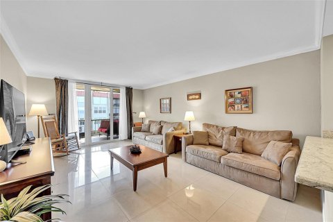 Copropriété à vendre à Pompano Beach, Floride: 2 chambres, 99.59 m2 № 2253588 - photo 6