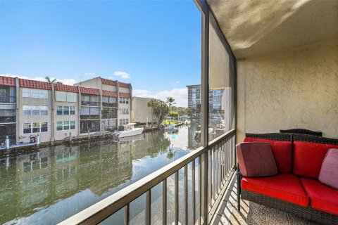 Copropriété à vendre à Pompano Beach, Floride: 2 chambres, 99.59 m2 № 2253588 - photo 12