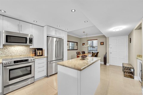 Copropriété à vendre à Pompano Beach, Floride: 2 chambres, 99.59 m2 № 2253588 - photo 5