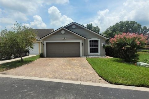 House in Winter Springs, Florida 3 bedrooms, 117.71 sq.m. № 1881032 - photo 3