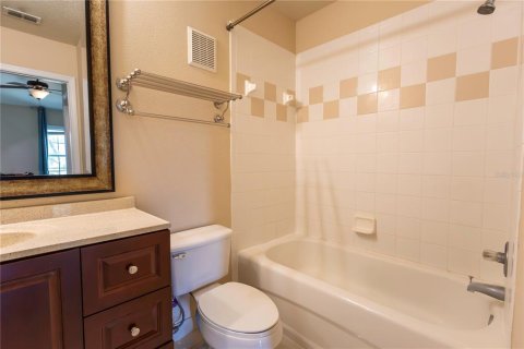 Condo in Orlando, Florida, 3 bedrooms  № 1744148 - photo 13