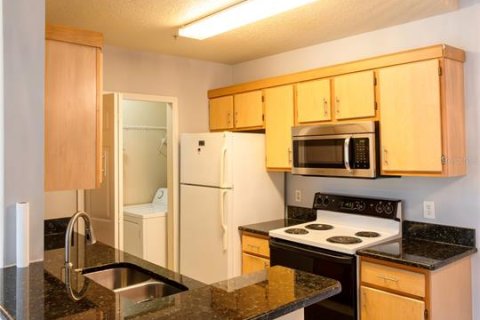 Condo in Orlando, Florida, 3 bedrooms  № 1744148 - photo 9