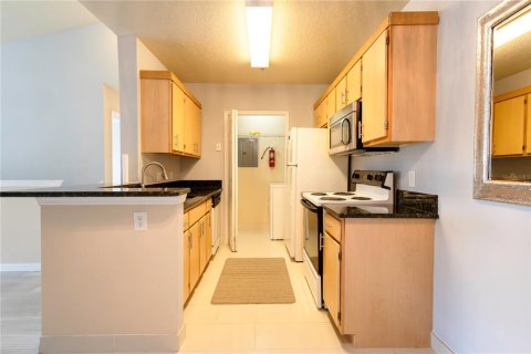 Condo in Orlando, Florida, 3 bedrooms  № 1744148 - photo 10