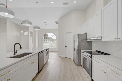 Villa ou maison à vendre à Palmetto, Floride: 3 chambres, 176.05 m2 № 2147677 - photo 8