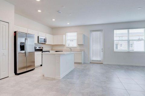 Touwnhouse à vendre à Davenport, Floride: 4 chambres, 180.6 m2 № 2097407 - photo 5
