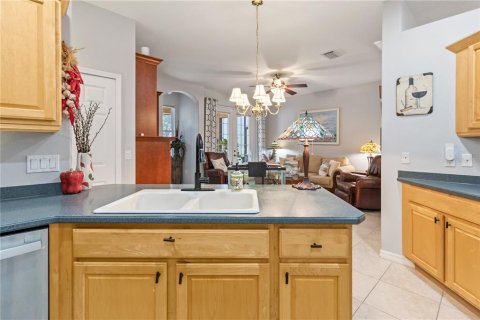 House in Bradenton, Florida 3 bedrooms, 148.46 sq.m. № 2215445 - photo 13