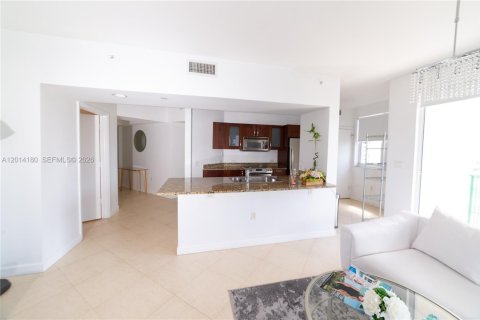 Condo in Aventura, Florida, 2 bedrooms  № 2076221 - photo 6