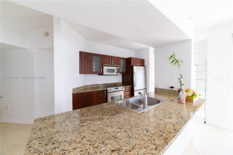 Condo in Aventura, Florida, 2 bedrooms  № 2076221 - photo 8