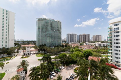 Condo in Aventura, Florida, 2 bedrooms  № 2076221 - photo 7